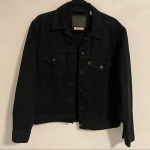 Levi’s Black Jean Jacket New w/o tags size small